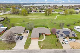 240 Half Moon Way, Runaway Bay, TX 76426 - Photo 25