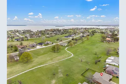 240 Half Moon Way, Runaway Bay, TX 76426 - Photo 35