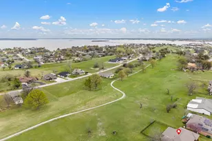 240 Half Moon Way, Runaway Bay, TX 76426 - Photo 35