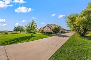 282 Heather Ln, Decatur, TX 76234 - Photo 35