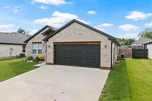 103 St James, Mt Pleasant, TX 75455 - Photo 3