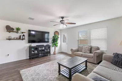 452 Falling Star Drive, Fort Worth, TX 76052 - Photo 5