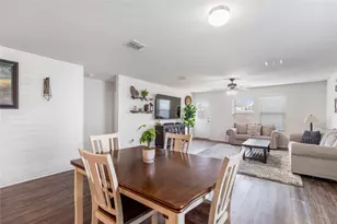 452 Falling Star Dr, Fort Worth, TX 76052 - Photo 9