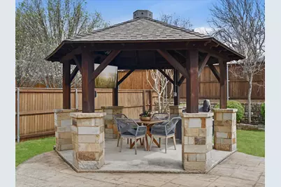 1600 Meadows Avenue, Lantana, TX 76226 - Photo 17