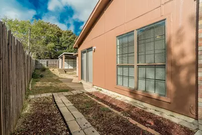 1437 Brook Meadow Circle, Lancaster, TX 75134 - Photo 17