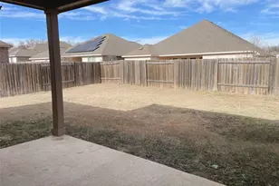 2417 Fall Leaf Ct, Denton, TX 76209 - Photo 5