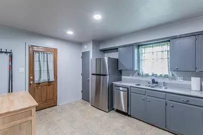 619 Dejay Street, Fairfield, TX 75840 - Photo 5