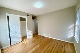 6554 Ascot Ln, Dallas, TX 75214 - Photo 15