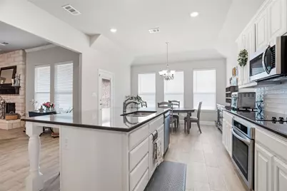 136 Colonial Drive, Joshua, TX 76058 - Photo 15