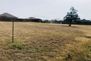 828 Oak St, Ferris, TX 75125 - Photo 1