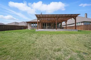 2021 Angus Dr, Little Elm, TX 75068 - Photo 37