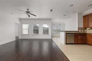 2300 Castle Creek Dr, Little Elm, TX 75068 - Photo 5