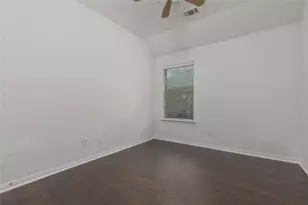 2300 Castle Creek Dr, Little Elm, TX 75068 - Photo 17