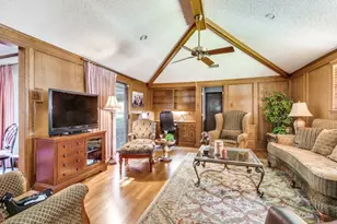 621 San Juan Ct, Irving, TX 75062 - Photo 9