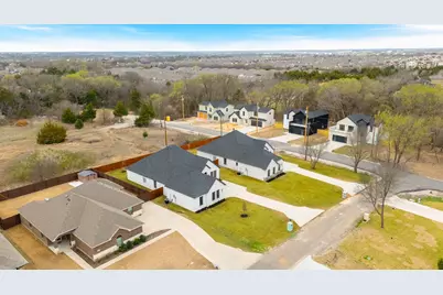 598 E Woodell Drive, Glenn Heights, TX 75154 - Photo 37