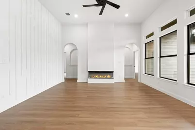 598 E Woodell Drive, Glenn Heights, TX 75154 - Photo 13