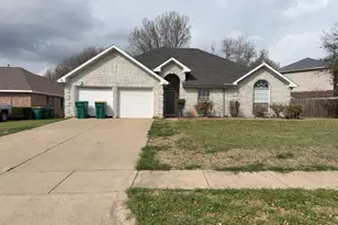 317 Oak Meadow Ln, Cedar Hill, TX 75104 - Photo 1