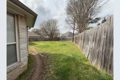 317 Oak Meadow Lane, Cedar Hill, TX 75104 - Photo 3