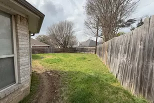 317 Oak Meadow Ln, Cedar Hill, TX 75104 - Photo 3