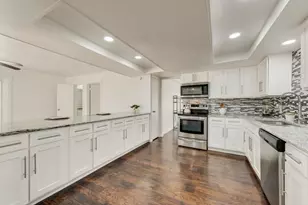 2225 Park Hill Dr, Arlington, TX 76012 - Photo 13