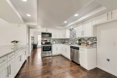 2225 Park Hill Drive, Arlington, TX 76012 - Photo 11