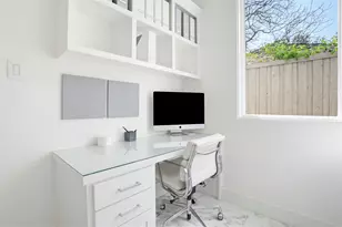 9562 Lakemont Dr, Dallas, TX 75220 - Photo 21