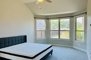 3615 Hathaway Ct, Irving, TX 75062 - Photo 9