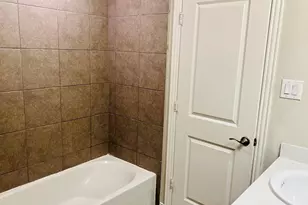 3615 Hathaway Ct, Irving, TX 75062 - Photo 17