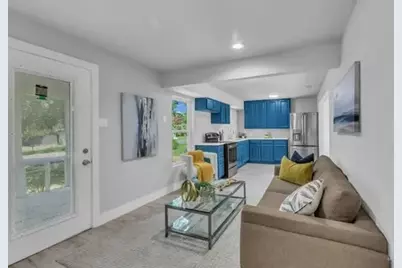 110 N Hillside Street, Red Oak, TX 75154 - Photo 5