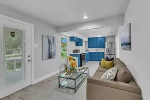 110 N Hillside St, Red Oak, TX 75154 - Photo 5