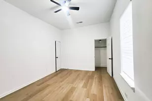 1532 E Myrtle St, Fort Worth, TX 76104 - Photo 9