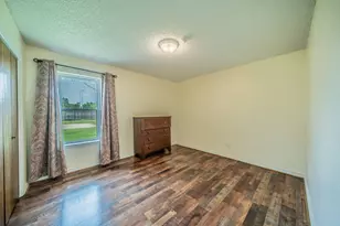 1300 Austin St, Bowie, TX 76230 - Photo 17