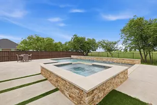 5013 Diamond Dr, Sanger, TX 76266 - Photo 3