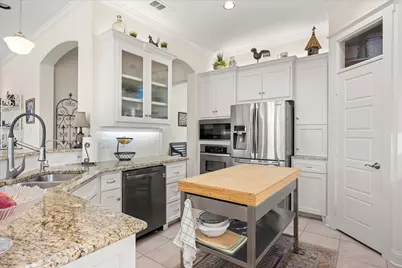 1402 Joshua Way, Granbury, TX 76048 - Photo 15