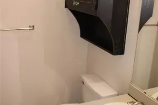 900 N Austin St, Denton, TX 76201 - Photo 11