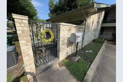900 N Austin Street, Denton, TX 76201 - Photo 1