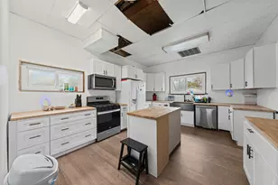 217 N 5th St, Lott, TX 76656 - Photo 9