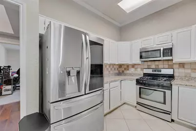 1670 Crosshaven Drive, Lewisville, TX 75077 - Photo 9