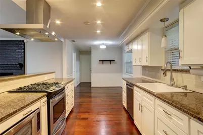 9424 Hunters Creek Drive, Dallas, TX 75243 - Photo 11