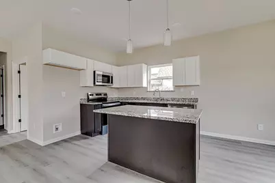 1005 E Tucker Street, Fort Worth, TX 76104 - Photo 11