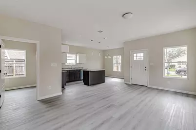 1005 E Tucker Street, Fort Worth, TX 76104 - Photo 9