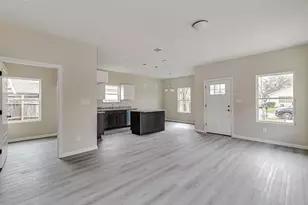 1005 E Tucker St, Fort Worth, TX 76104 - Photo 9