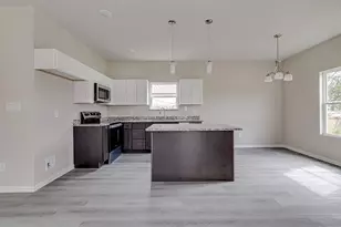 1005 E Tucker St, Fort Worth, TX 76104 - Photo 13
