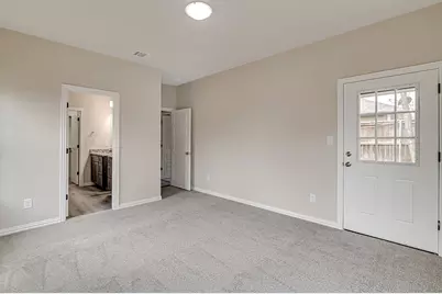 1005 E Tucker Street, Fort Worth, TX 76104 - Photo 23