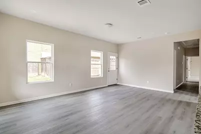 1005 E Tucker Street, Fort Worth, TX 76104 - Photo 7