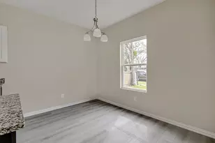 1005 E Tucker St, Fort Worth, TX 76104 - Photo 11