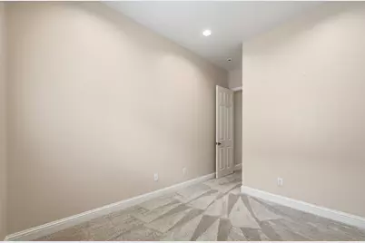 1020 Pavillion Street, Dallas, TX 75204 - Photo 33