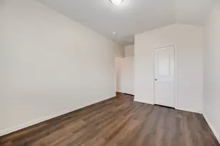 2559 Sarah Ln, Lewisville, TX 75056 - Photo 9