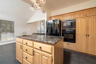 207 Pebble Beach Dr, Trophy Club, TX 76262 - Photo 17