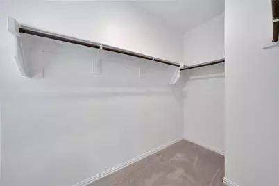 9916 Hennings Street, Irving, TX 75063 - Photo 25